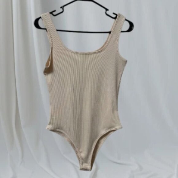 Women’s Beige Ribbed Bodysuit with Scoop Neck – Size M - Picture 6 of 6
